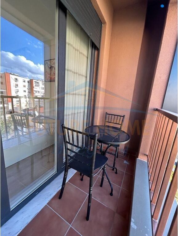 Affitto, Appartamento 2+1+3, Nuovo Mercato, Tirana.