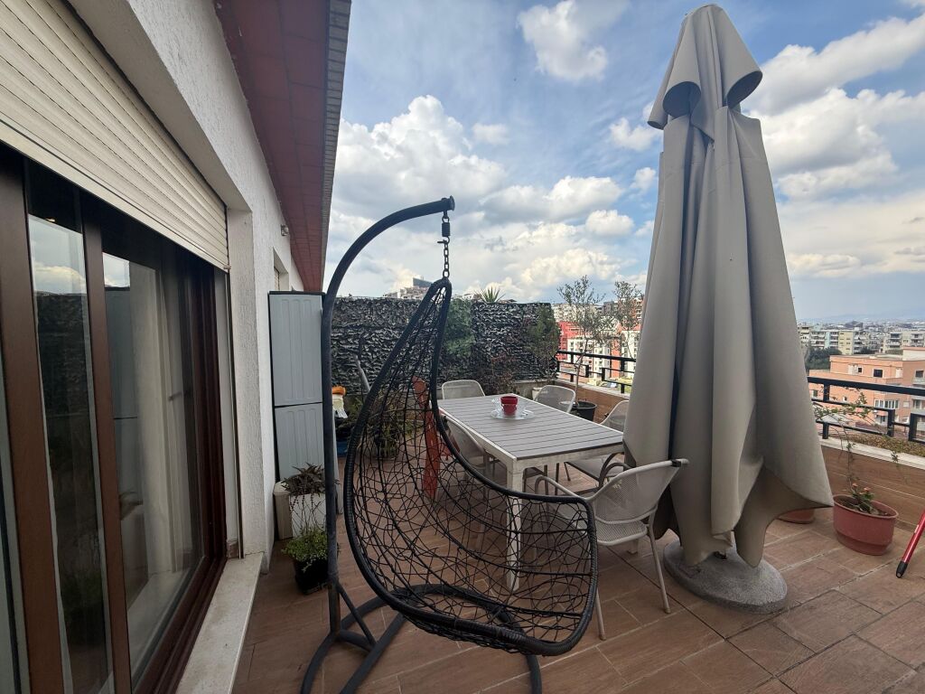 Shitet apartament 3+1+2 Kopshti Botanik