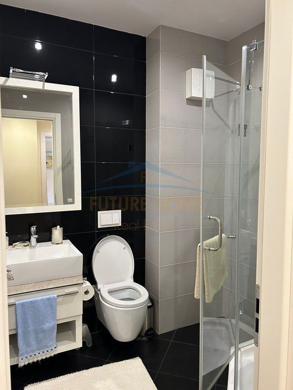 Appartamento 3+1+3+ 2 garage in vendita Kodra e Diellit 1