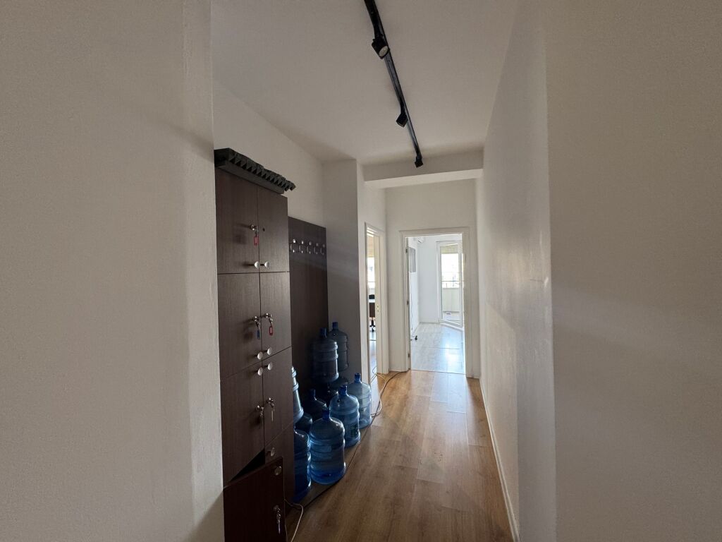 Premises for rent Paris Commune