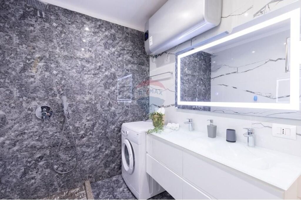 Apartment for sale 2+1+2 at Zogu i Zi