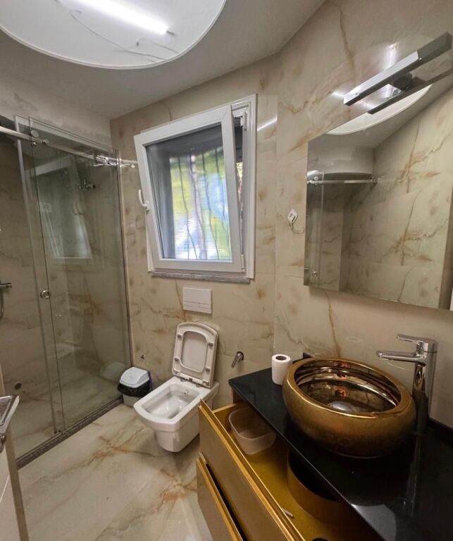 Shitet Apartament 2+1📍Liqeni i Thate