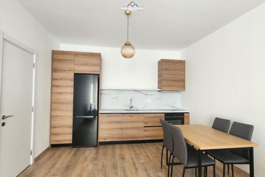 Apartament me Qera 1+1 Tek Farmacia 10 (ID B210524) Tirane.
