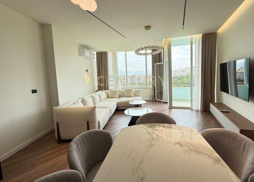 Apartament me qira 2+1+2 tek Kopshti Botanik