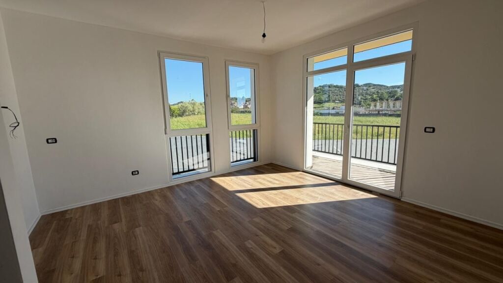 Apartment 2+1 for sale in Sauk(530581012-18)