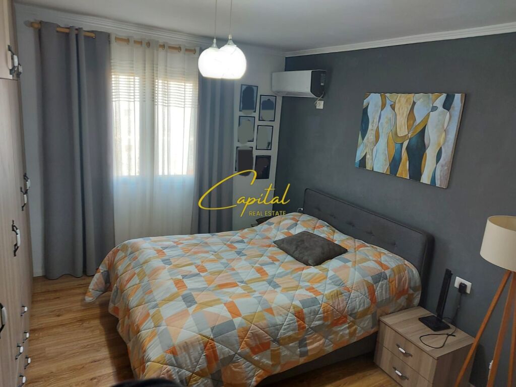 APARTAMENT ME QIRA 2+1 XHAMLLIKU 50.000 LEKE
