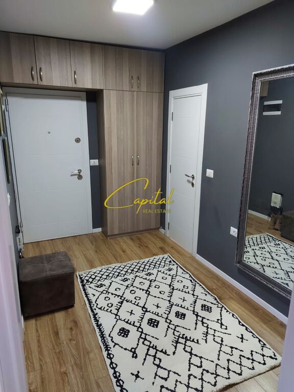 APARTAMENT ME QIRA 2+1 XHAMLLIKU 50.000 LEKE