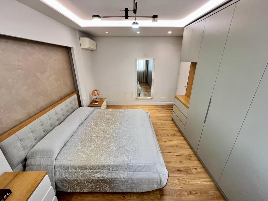 Apartment 2+1+2+Parking Space for sale in Komuna e Parisit
