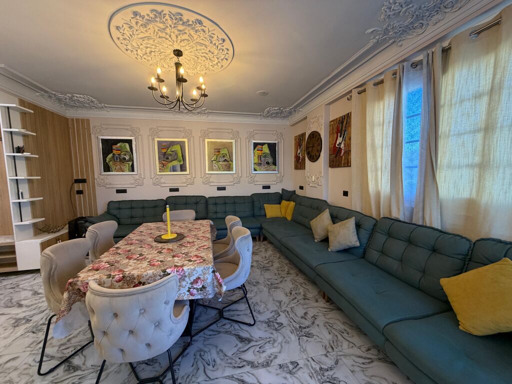Shitet apartament 1+1 Mali Robit