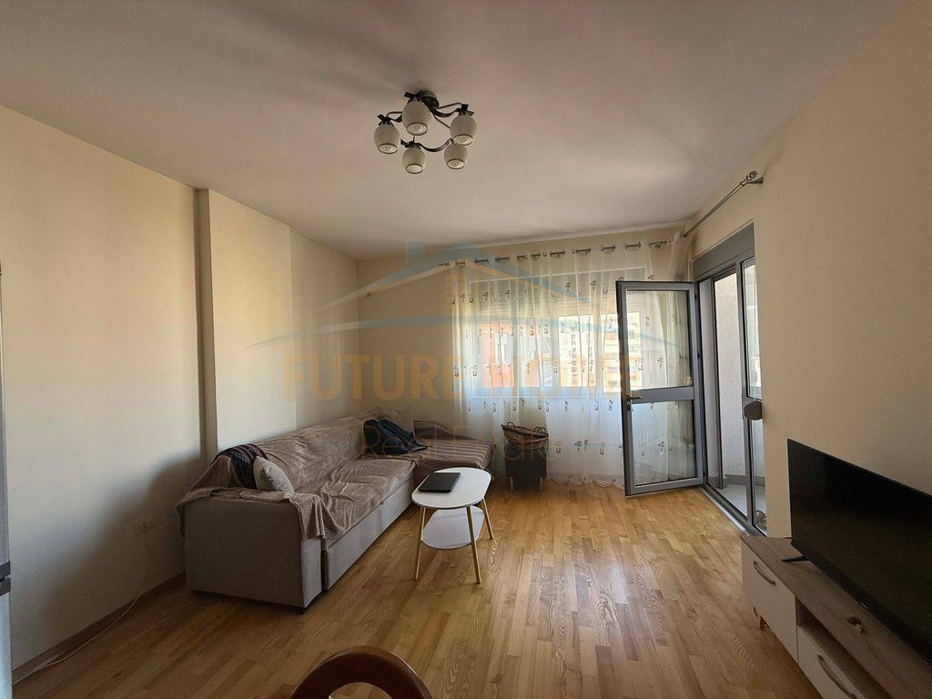 Shitet, Apartament 2+1+2, Rruga Besim Alla, Misto Mame