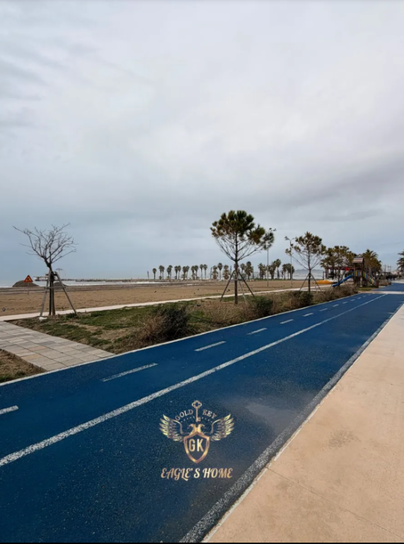 Unità commerciale in affitto 🌊Frontaliera con il mare 📍Spiaggia Iliria • ✅