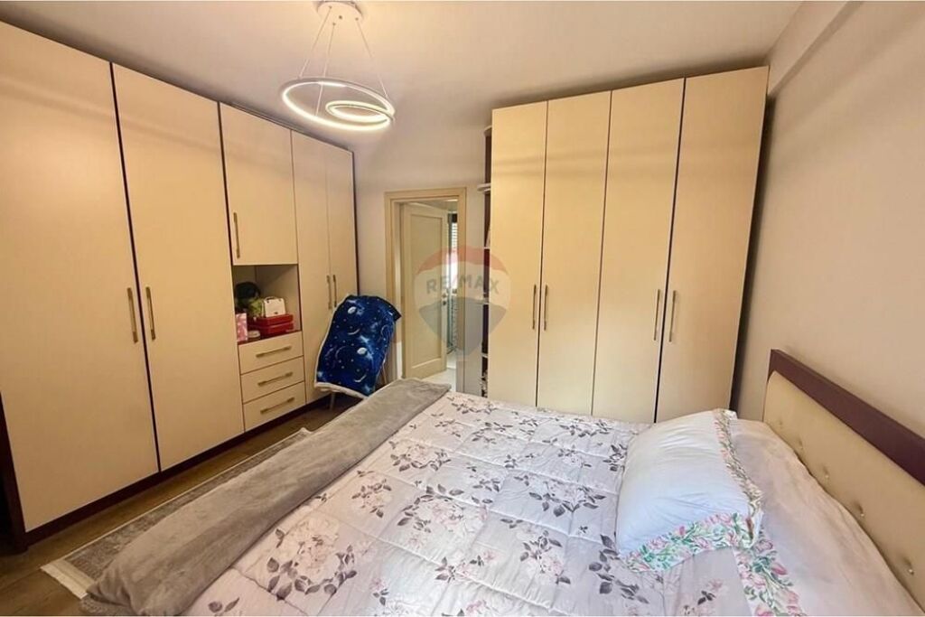 Shitet apartament 3+1+2 Kopshti Botanik