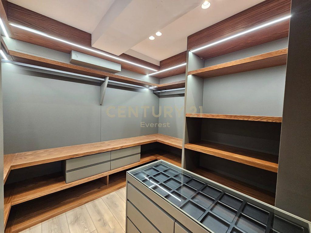 RESIDENCA KODRA E DIELLIT 1, JAPIM ME QIRA APARTAMENT 3+1+ POST PARKIMI 1,800 € /Muaj