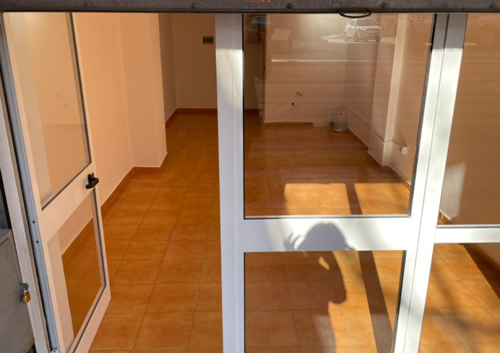 COMMERCIAL SPACE FOR RENT – Near Dinamo Stadium