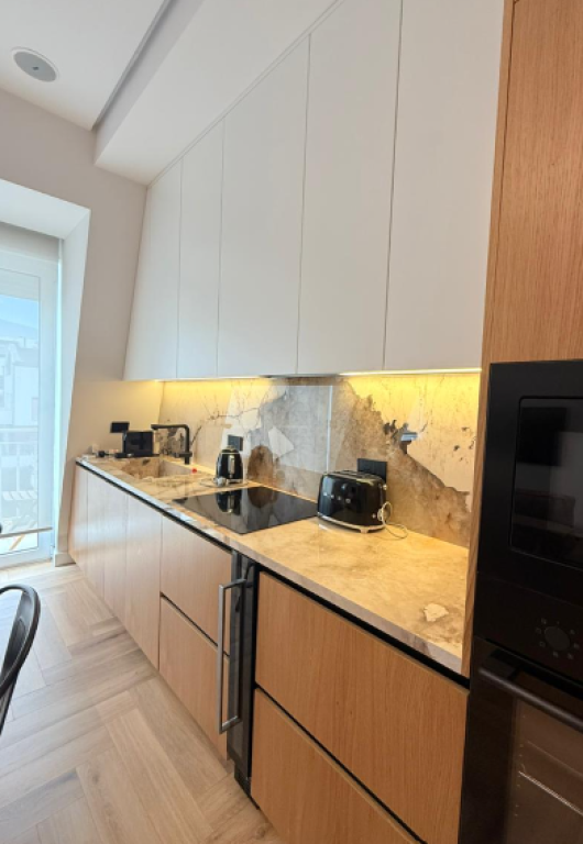 JEPET APARTAMENT LUKSOZ 2+1+2 ME QIRA – Pranë TEG