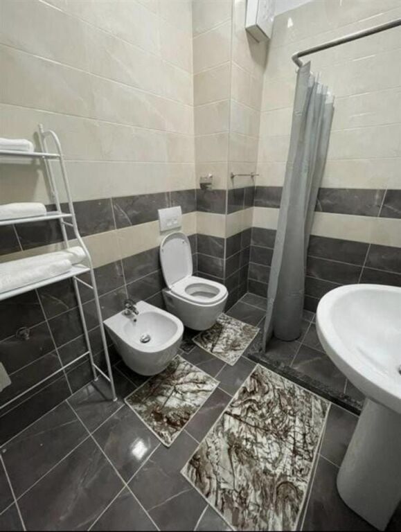 Appartamento in affitto 1+1 presso Komuna e Parisit (ID B2101685) Tirana