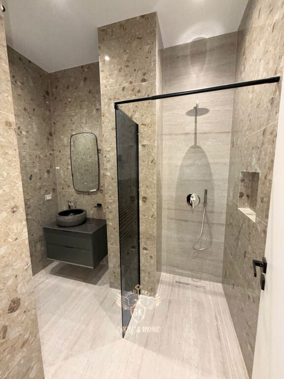 SHITET Super APARTAMENT • 2+1+2 + VERANDE GJYKATA DURRES