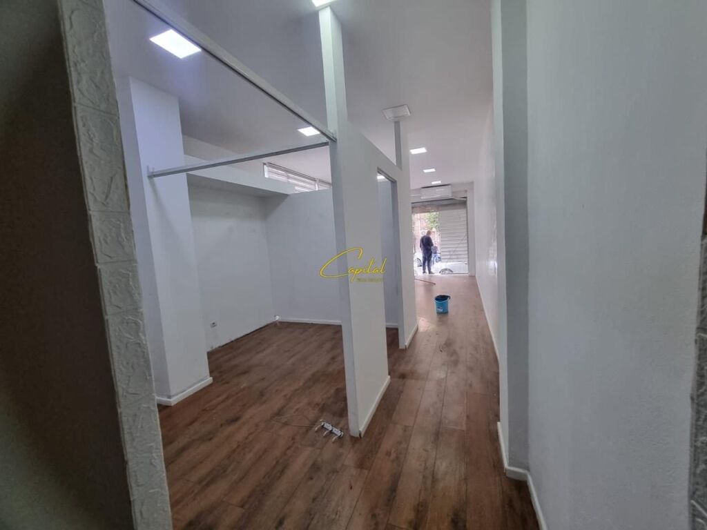 LOCALE COMMERCIALE IN AFFITTO 50 M2 MYSLYM SHYRI 60.000 LEKE