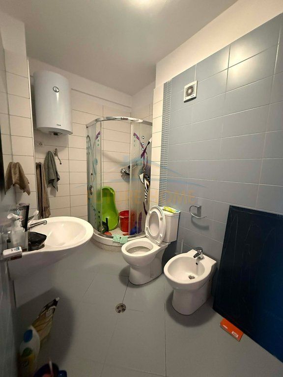 Shitet, Apartament 2+1+2, Rruga Besim Alla, Misto Mame