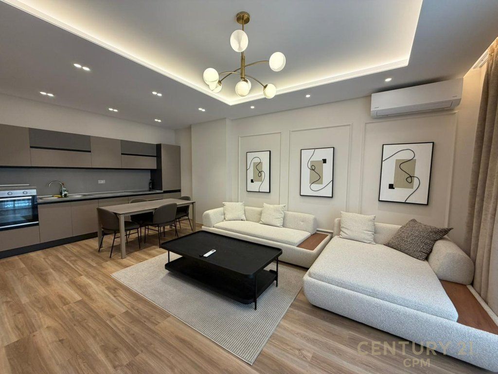 Apartment 2+1+2 for rent at Pazari i Ri