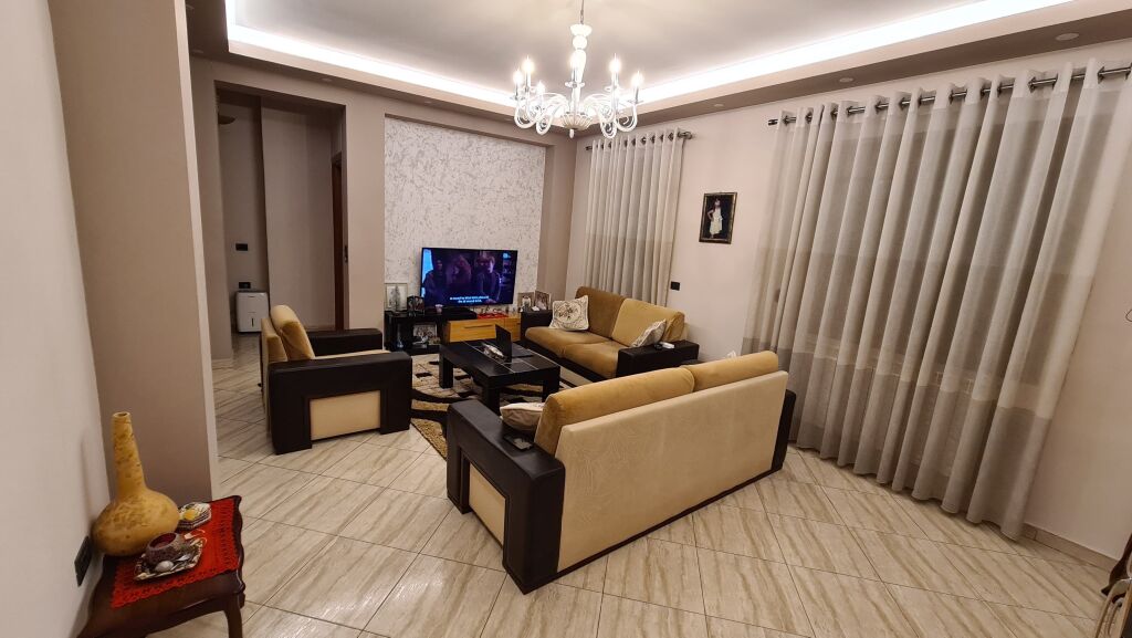 Jepet me qera  apartament 2+1 Rruga e Kokonozëve