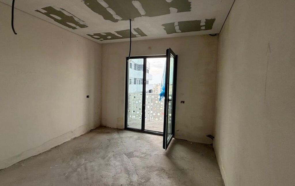 🏢 Corner Residence Shitet apartament 2+1+2