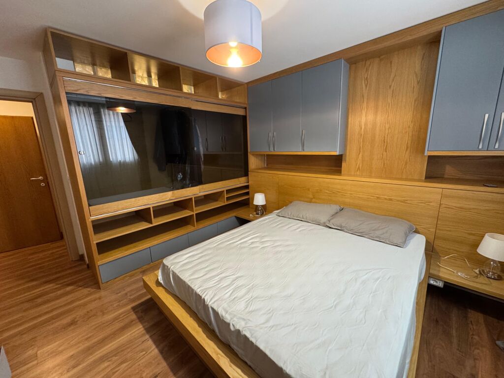 Jepet apartament me qera 1+1