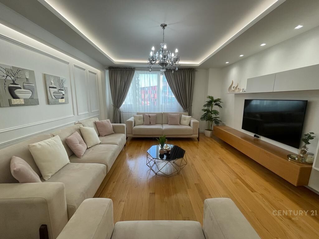 LUXURY APARTMENT 3+1+2 WITH PARKING SPACE FOR RENT, Ambasador 2