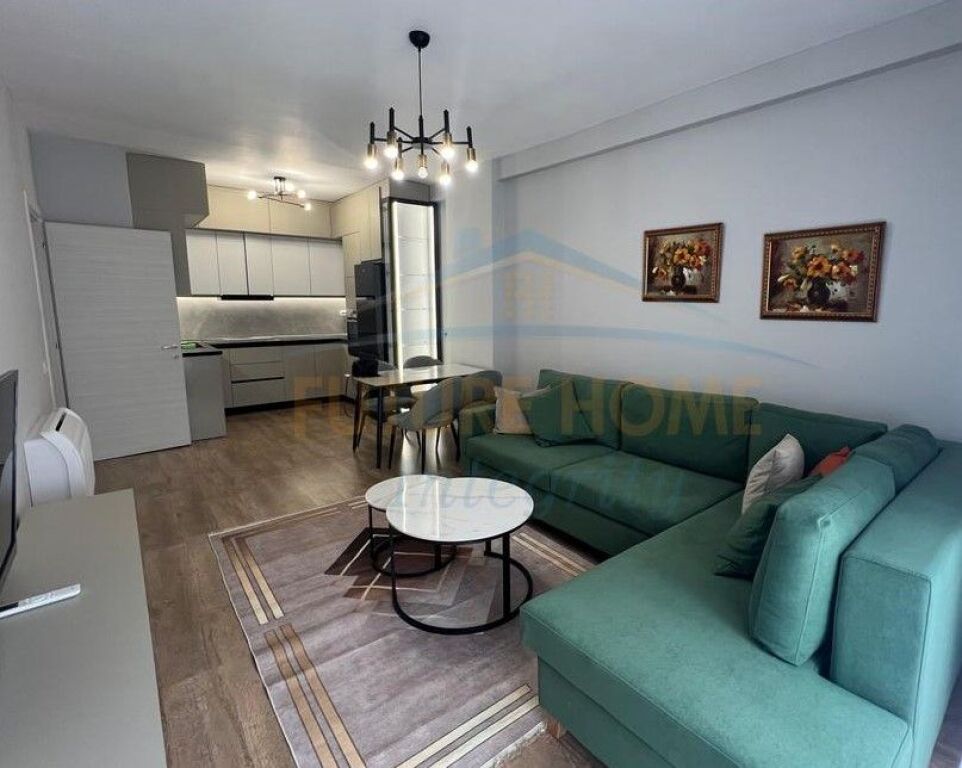 Qera, Apartament 1+1+Post Parkimi, Kompleksi E-88, Tiranë.
