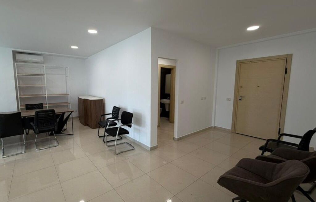 🏢 Office space for rent at Delijorgji