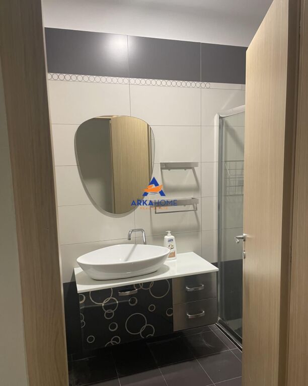 VENDESI APPARTAMENTO 2+1 "VICINO ALLA COLLINA DEL SOLE" 19.500.000 LEKE