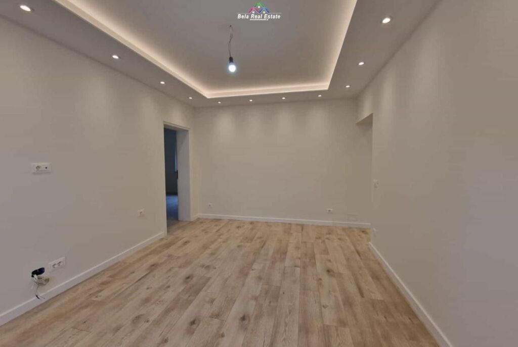 Zyre Me Qera 3+1 Ne Qender ( ID BZ2941) Tirane