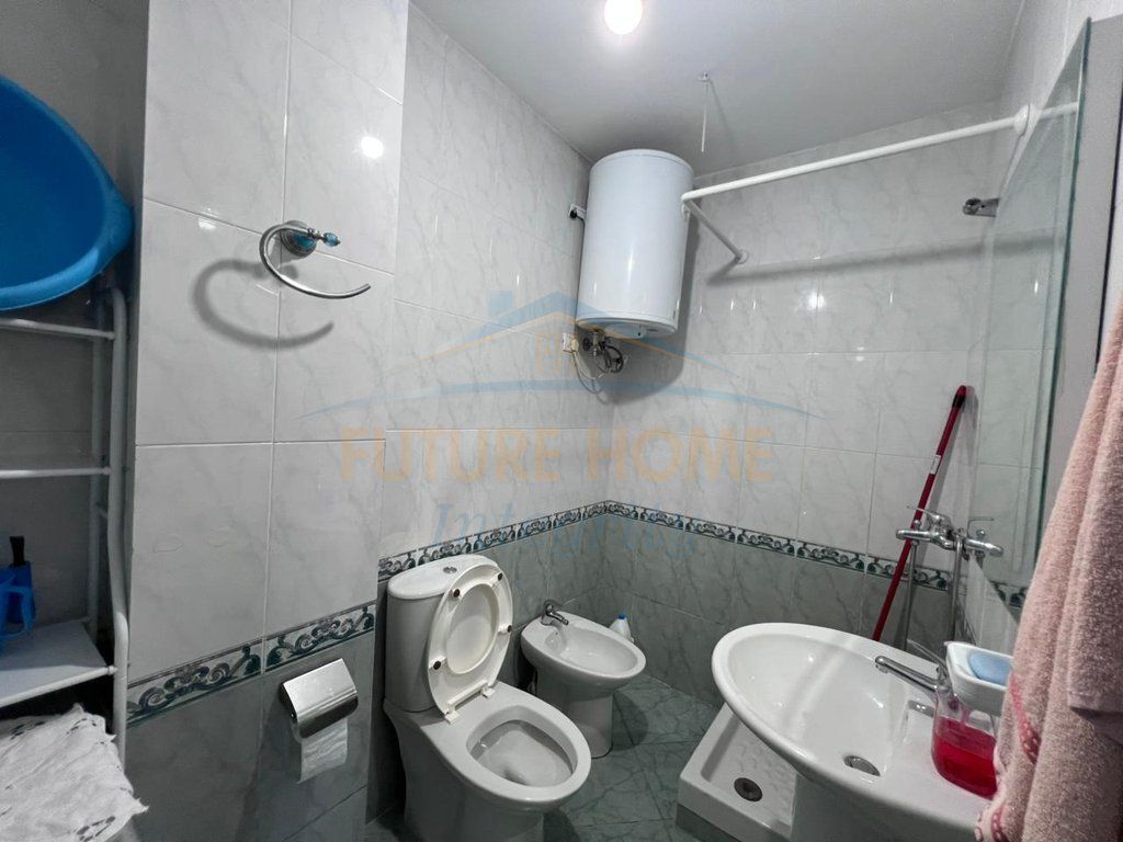 Qera, Apartament 2+1, Xhamllik, Tiranë.