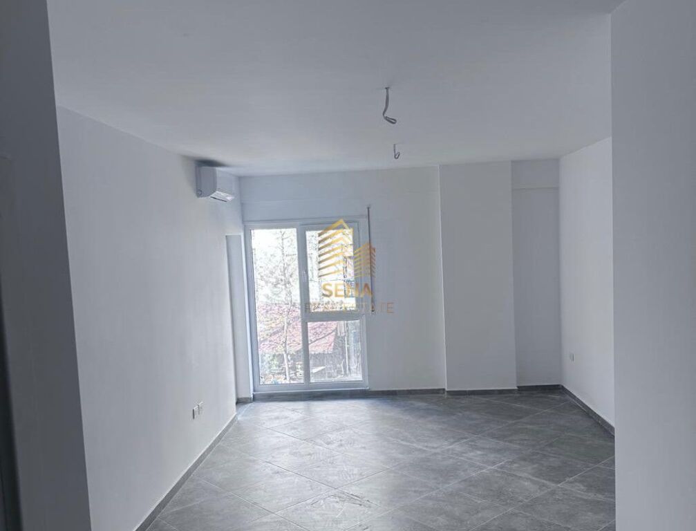 Rent, Business Space/Apartment, 1+1+blk, Empty, 5 Maji, 50,000 Lek/Month