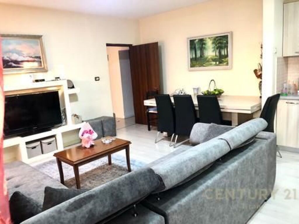 APARTMENT 2+1 FOR RENT NEAR THE PARIS COMMUNE
