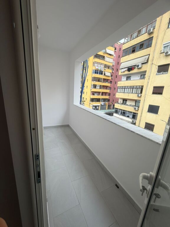 Appartamento 1+1 in vendita dietro Europian Porcelan