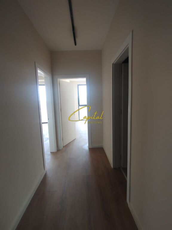 ZYRE ME QIRA 75 M2 REZIDENCA GOLDEN TOWER 60.000 LEKE