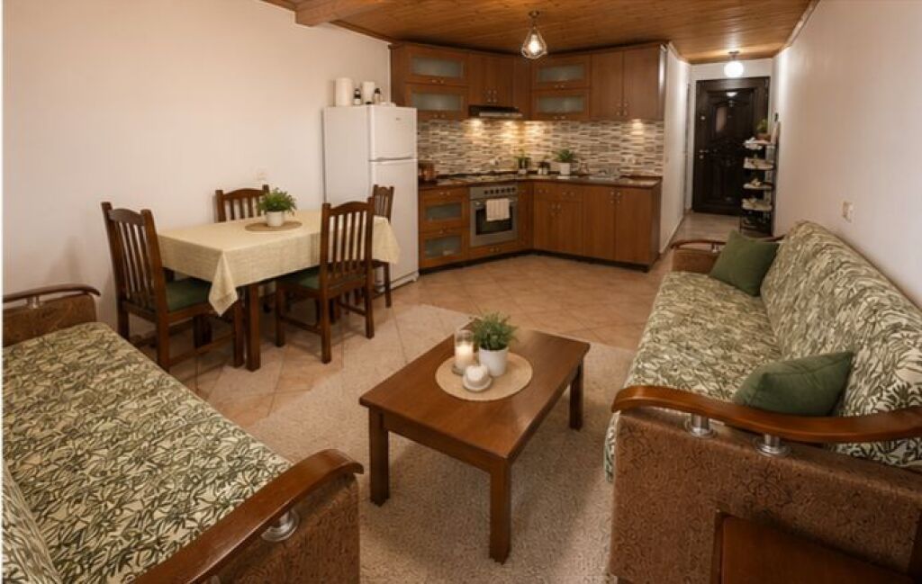 Ne Don Bosko, jepet me qera apartament 1+1.