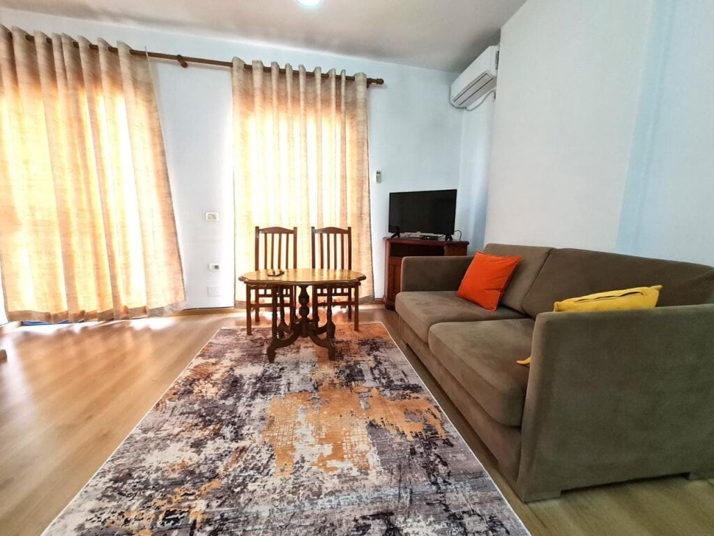 Garsoniere me qera tek Rruga e Dibres (ID BG175) Tirane​