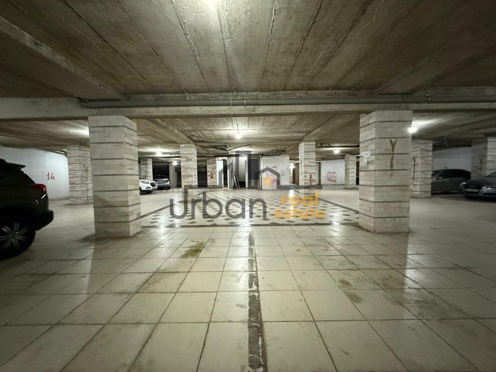 Affitto, Garage, Palazzi Gialli, Tirana - 4000€ | 1500 m²