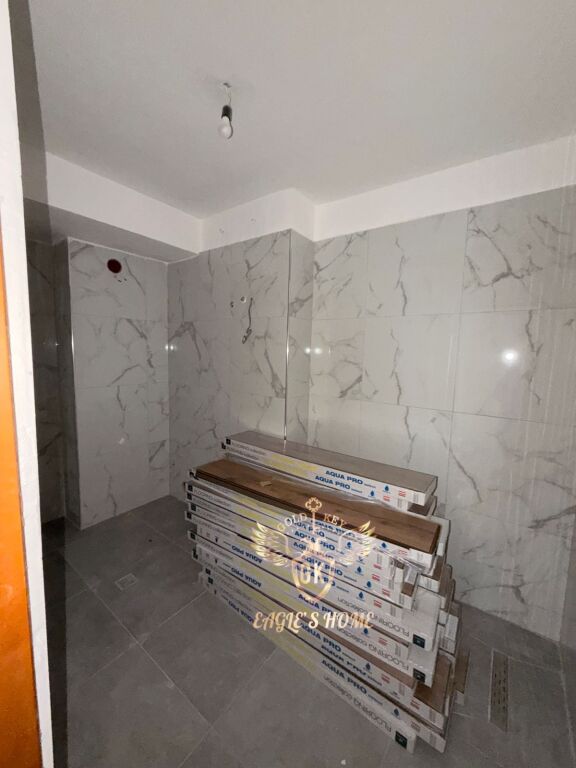 SHITET 2+1+2 me 2 Ballkone 150.000€ 📍Markata Durres