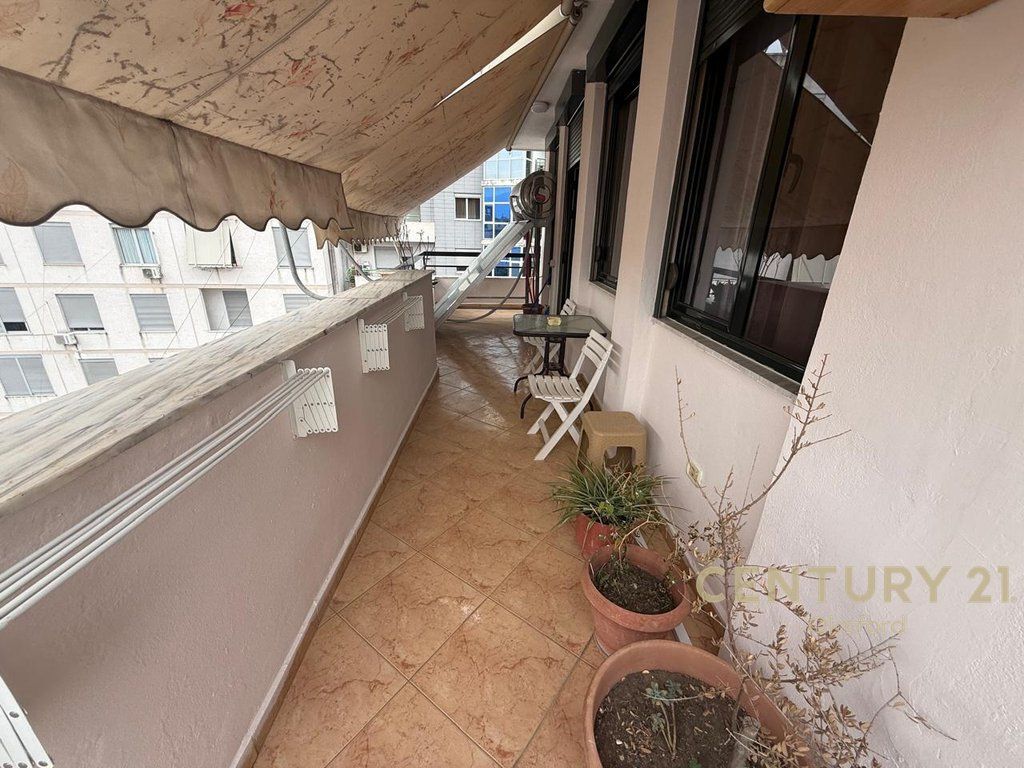 JAPIM ME QIRA APARTAMENT 2+1+2 ,TEK SELVIA!