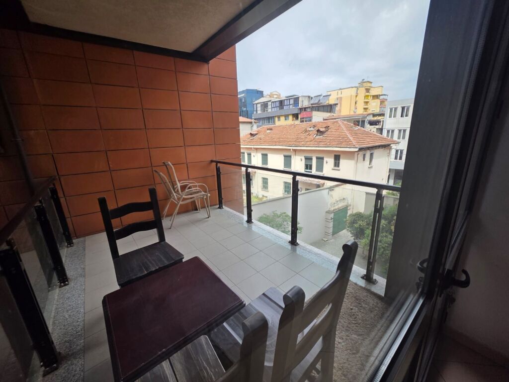 Jepet Apartament me qera
