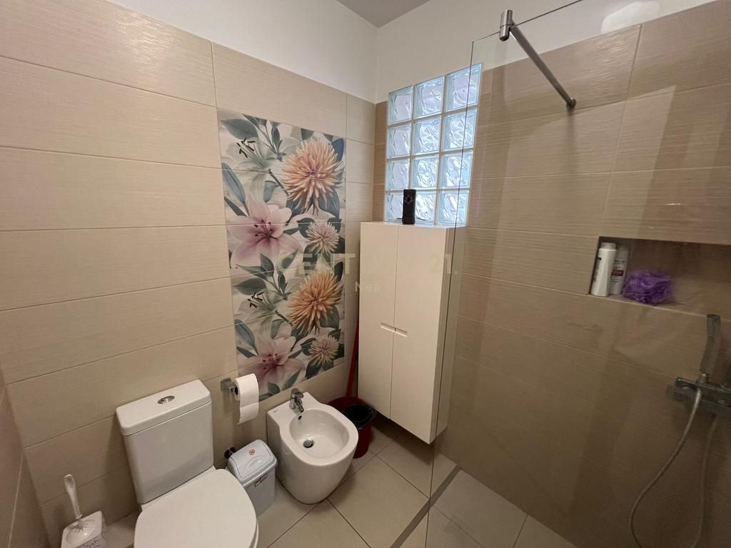 Shesim apartament te investuar 2+1 me verande ne Astir !!