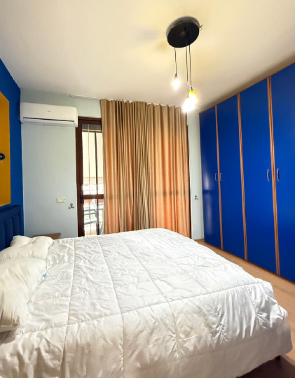 APPARTAMENTO 2+1+2 IN AFFITTO – Zona di Blloku