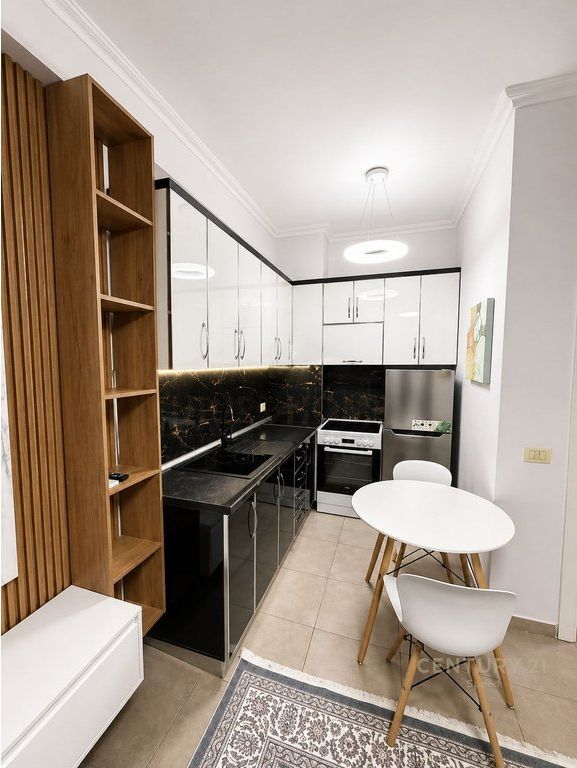 Shitet apartament 1+1 në zonën e Astirit!