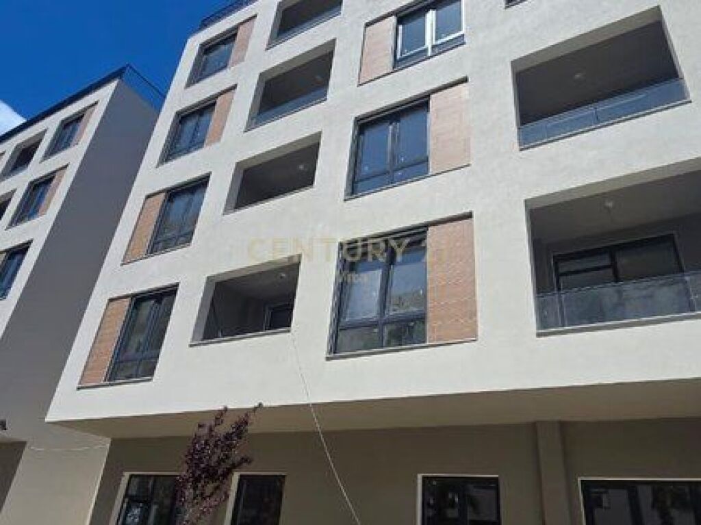 SHITET APARTAMENT 1+1 + POST PARKIMI NE QERRET !!!