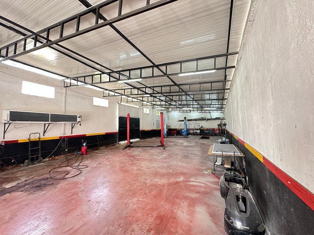 Offro servizio auto in affitto nella zona Ali Demi, Tirana -| 300 m²