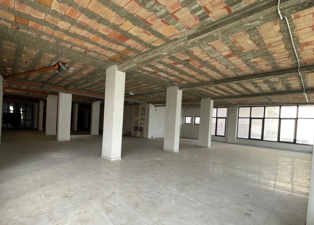 📌 Ambient Biznesi me Qira – Tek Mbikalimi i Komunës ✨