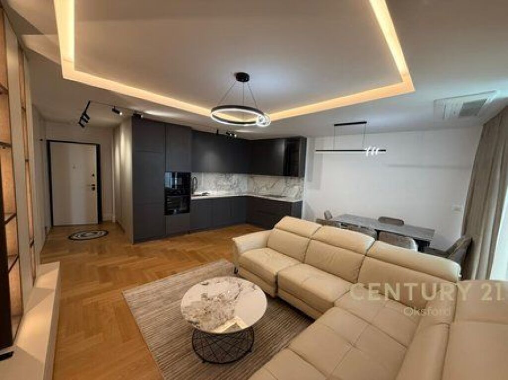AFFITTIAMO APPARTAMENTO DI LUSSO + POSTO AUTO PRESSO LA RESIDENZA LAKE VIEW!